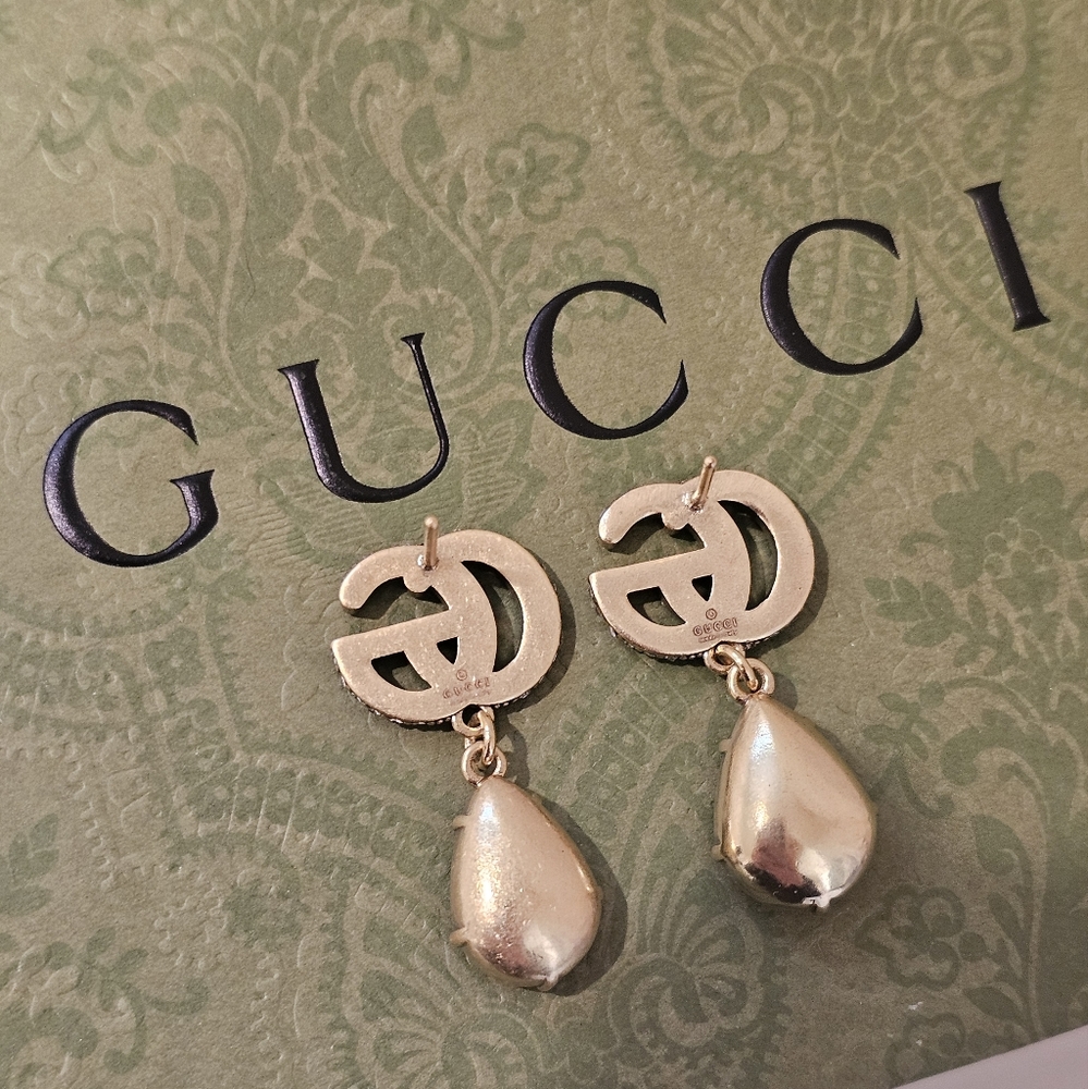 **SOLD** Authentic Gucci Gold Crystal Teardrop Earrings! Like New - Picture 8 of 8